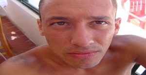 Aknot 42 years old I am from Porto/Porto, Seeking Dating Friendship with Woman